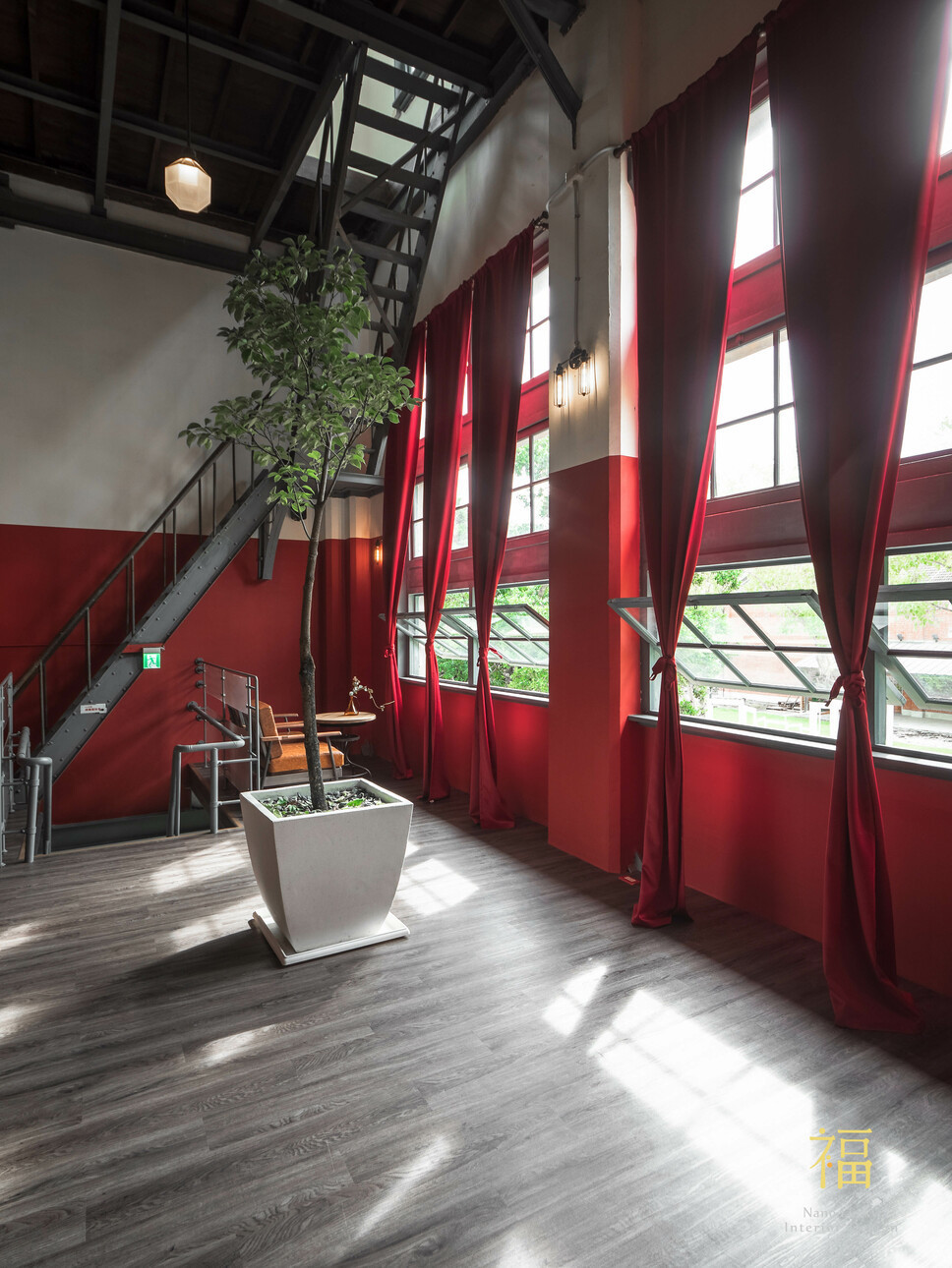國王蝴蝶秘密基地roicafe咖啡廳-現代主義式建築設計｜小福砌商業咖啡廳空間設計